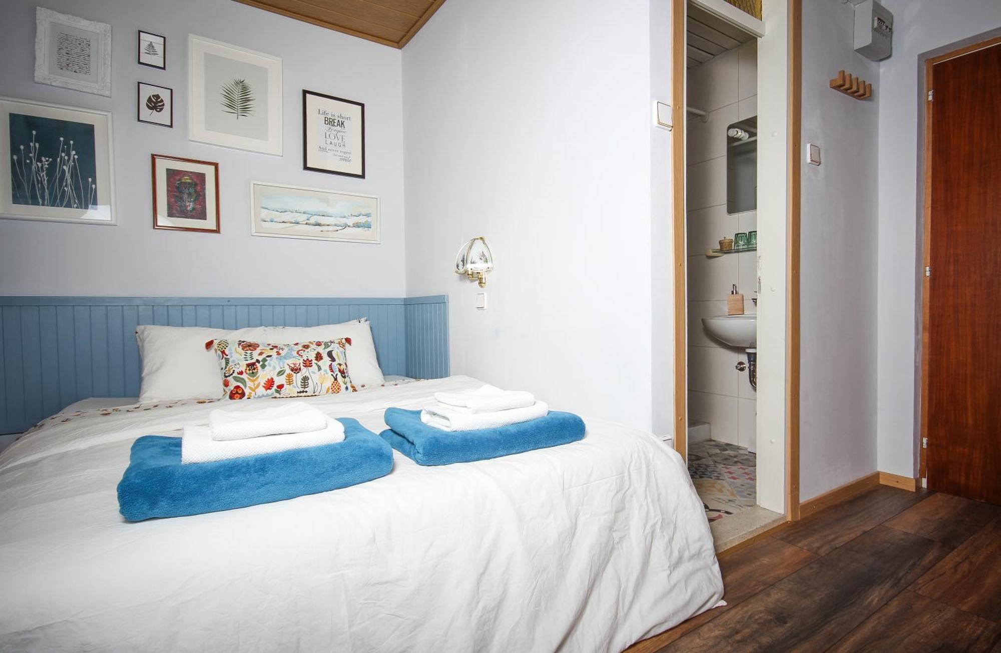 N&J Villa Swan Bled Room photo