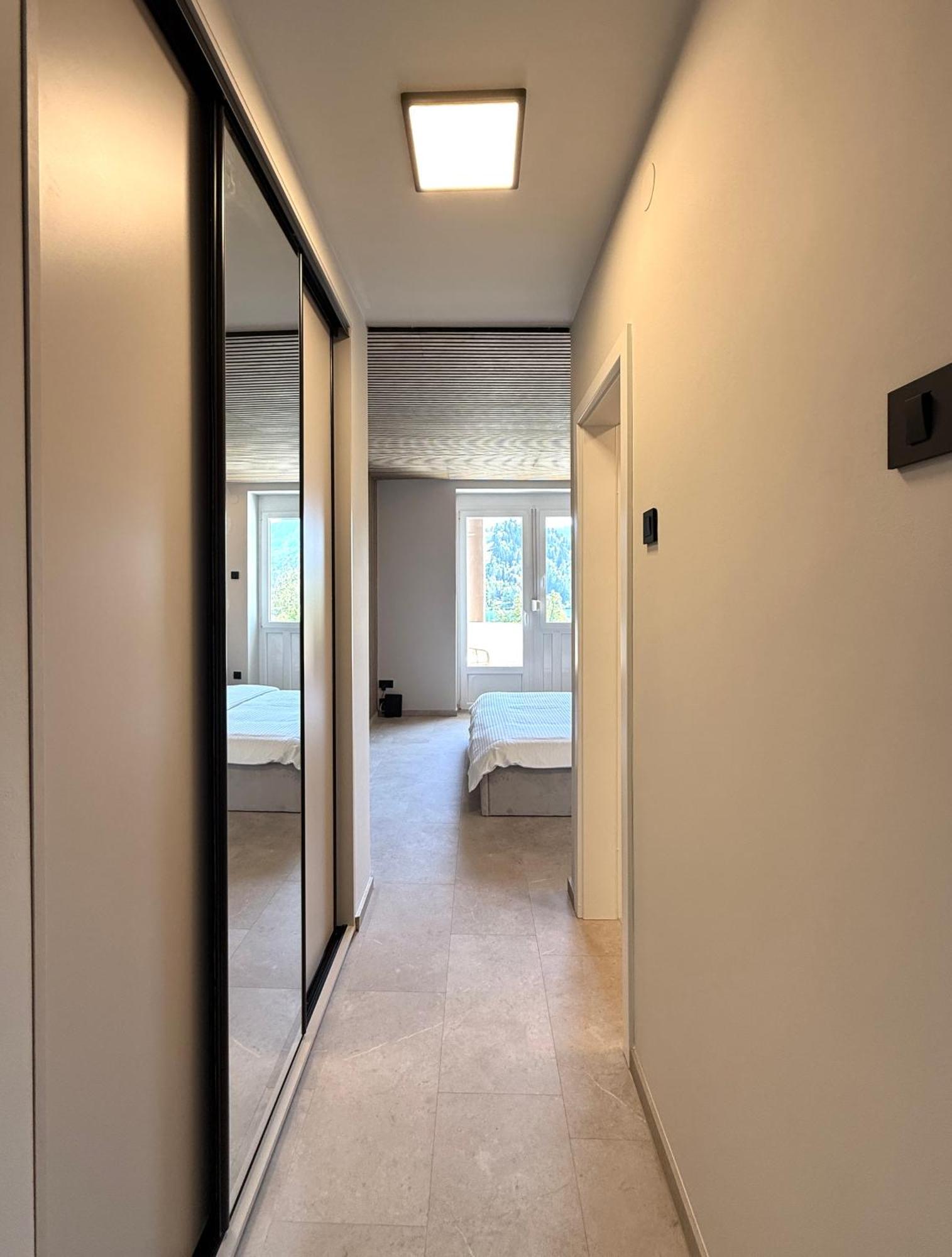 N&J Villa Swan Bled Room photo